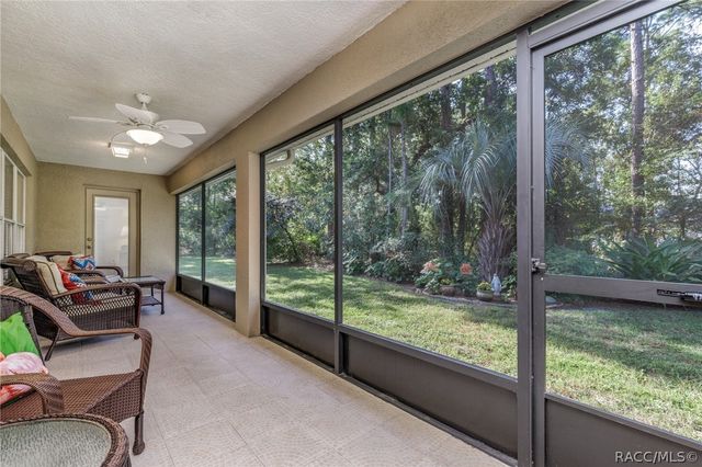 7 Maidenbush Court W, Homosassa, FL 34446
