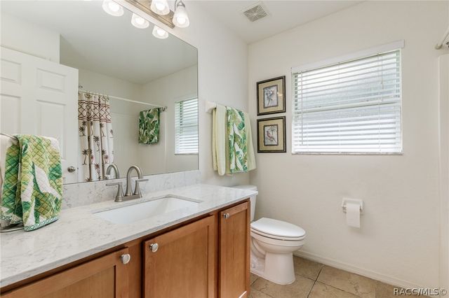 7 Maidenbush Court W, Homosassa, FL 34446
