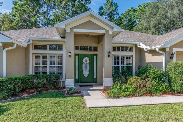 7 Maidenbush Court W, Homosassa, FL 34446