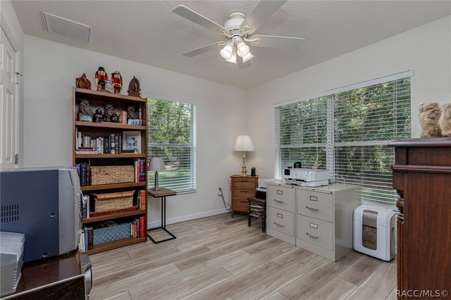 7 Maidenbush Court W, Homosassa, FL 34446