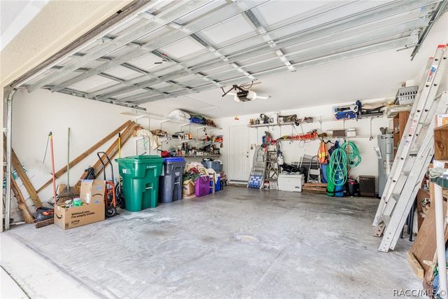 7 Maidenbush Court W, Homosassa, FL 34446