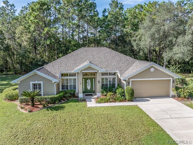 7 Maidenbush Court W, Homosassa, FL 34446