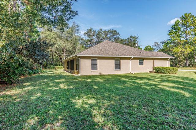 7 Maidenbush Court W, Homosassa, FL 34446