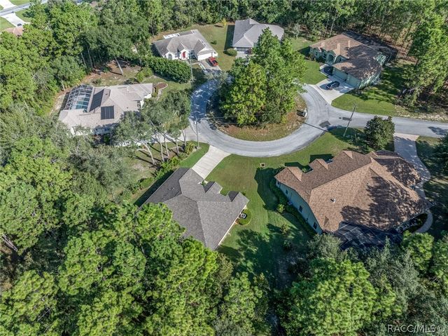 7 Maidenbush Court W, Homosassa, FL 34446
