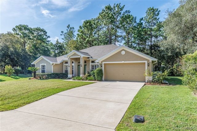 7 Maidenbush Court W, Homosassa, FL 34446