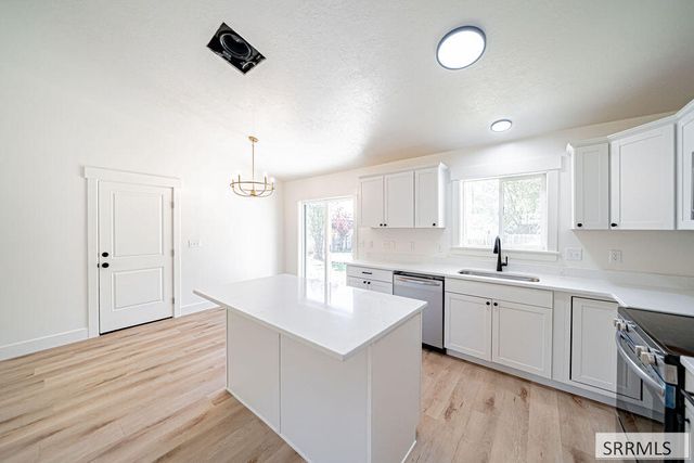 2901 Bliss Drive, Idaho Falls, ID 83401