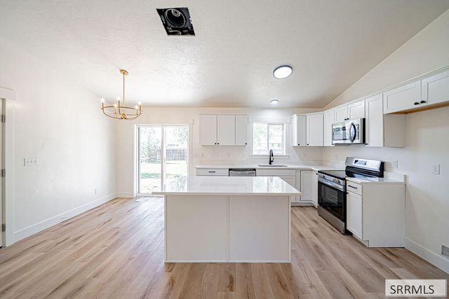 2901 Bliss Drive, Idaho Falls, ID 83401