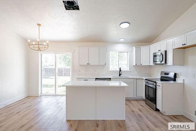 2901 Bliss Drive, Idaho Falls, ID 83401