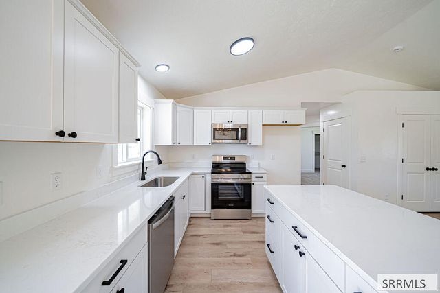 2901 Bliss Drive, Idaho Falls, ID 83401