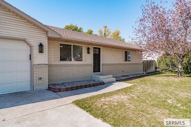2901 Bliss Drive, Idaho Falls, ID 83401
