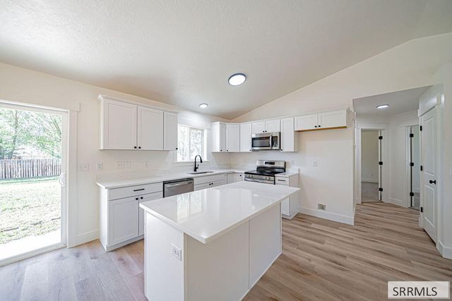 2901 Bliss Drive, Idaho Falls, ID 83401