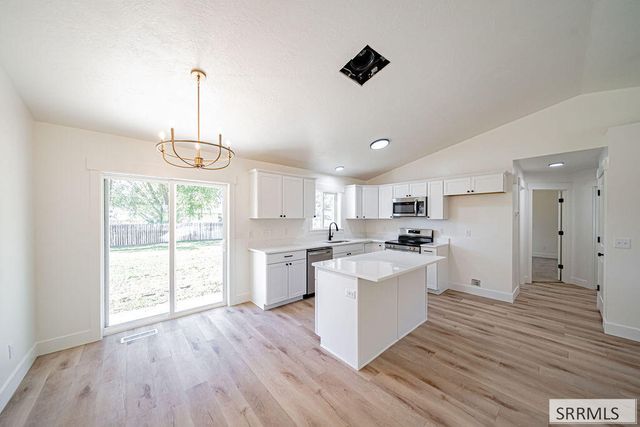 2901 Bliss Drive, Idaho Falls, ID 83401