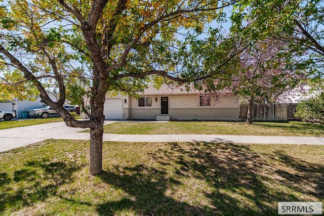 2901 Bliss Drive, Idaho Falls, ID 83401