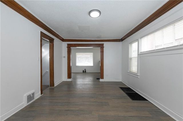 3717 Indiana Avenue, Kansas City, MO 64128