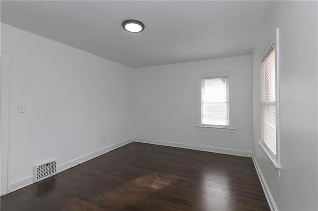 3717 Indiana Avenue, Kansas City, MO 64128