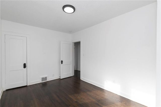 3717 Indiana Avenue, Kansas City, MO 64128