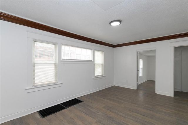 3717 Indiana Avenue, Kansas City, MO 64128