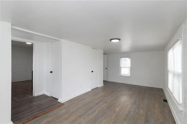 3717 Indiana Avenue, Kansas City, MO 64128