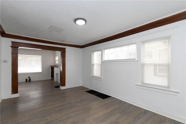 3717 Indiana Avenue, Kansas City, MO 64128