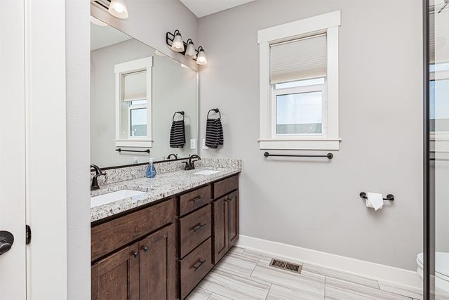 1904 SE Oliver Drive, Ankeny, IA 50021