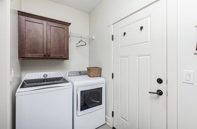 1904 SE Oliver Drive, Ankeny, IA 50021