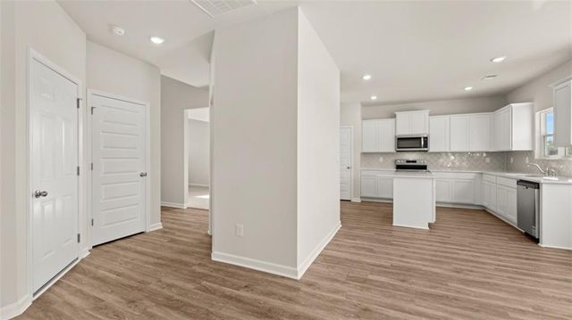 834 Trillium Drive, Locust Grove, GA 30248