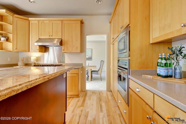 4742 Potter Crest Circle, Anchorage, AK 99516