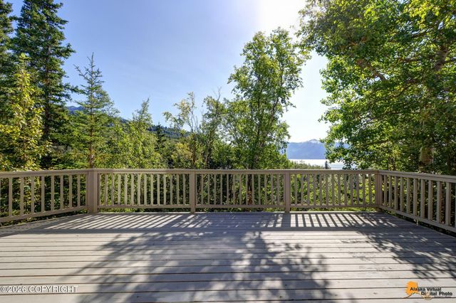 4742 Potter Crest Circle, Anchorage, AK 99516