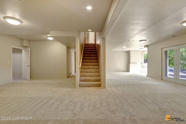4742 Potter Crest Circle, Anchorage, AK 99516