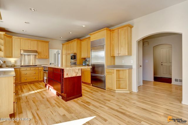 4742 Potter Crest Circle, Anchorage, AK 99516