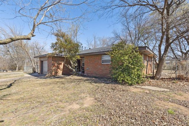 523 N Front Avenue, Noble, OK 73068
