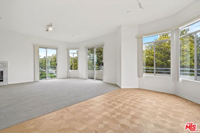 1325 ARIZONA Avenue 201, Santa Monica, CA 90404