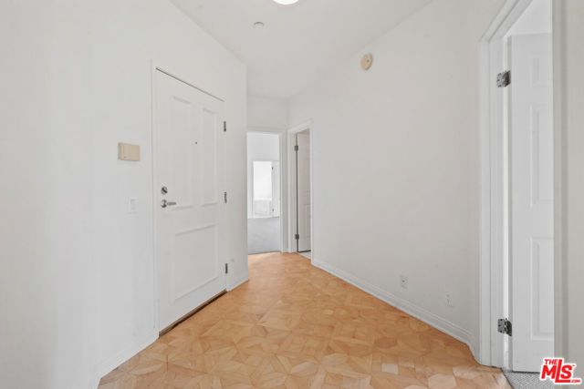 1325 ARIZONA Avenue 201, Santa Monica, CA 90404