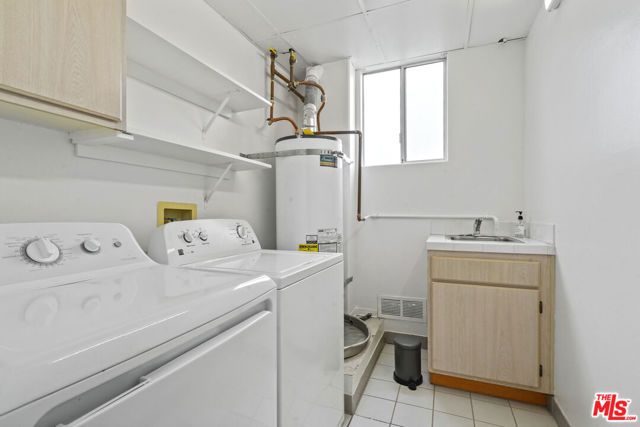 1325 ARIZONA Avenue 201, Santa Monica, CA 90404