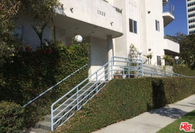 1325 ARIZONA Avenue 201, Santa Monica, CA 90404
