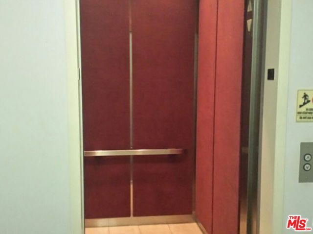 1325 ARIZONA Avenue 201, Santa Monica, CA 90404