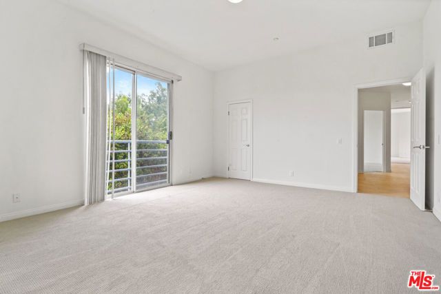1325 ARIZONA Avenue 201, Santa Monica, CA 90404