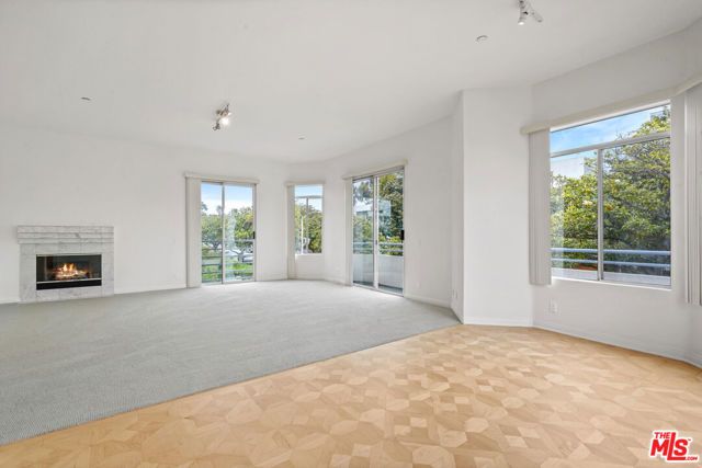 1325 ARIZONA Avenue 201, Santa Monica, CA 90404