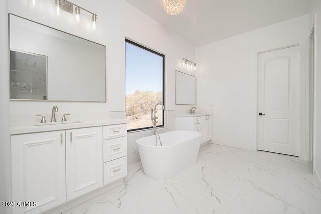 18609 W PORTER Drive, Goodyear, AZ 85338