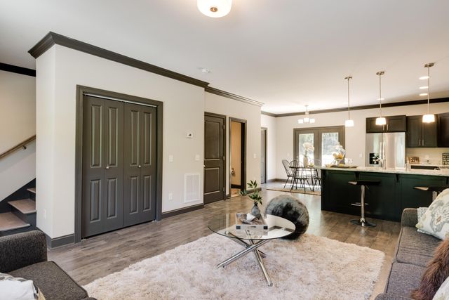 1064 E Elmwood Drive, Chattanooga, TN 37405