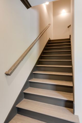 1064 E Elmwood Drive, Chattanooga, TN 37405