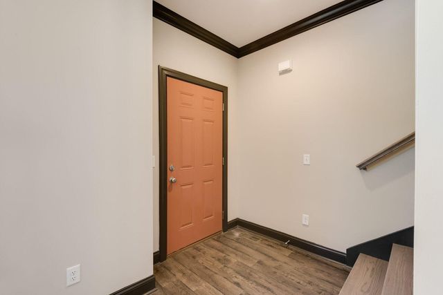 1064 E Elmwood Drive, Chattanooga, TN 37405