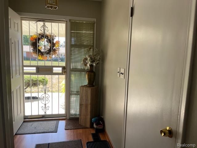 25611 Mulroy Drive, Southfield, MI 48033