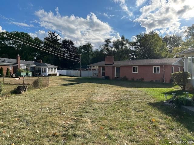 25611 Mulroy Drive, Southfield, MI 48033