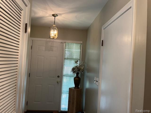 25611 Mulroy Drive, Southfield, MI 48033