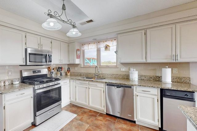 183 Sunrise Road, Santa Fe, NM 87507