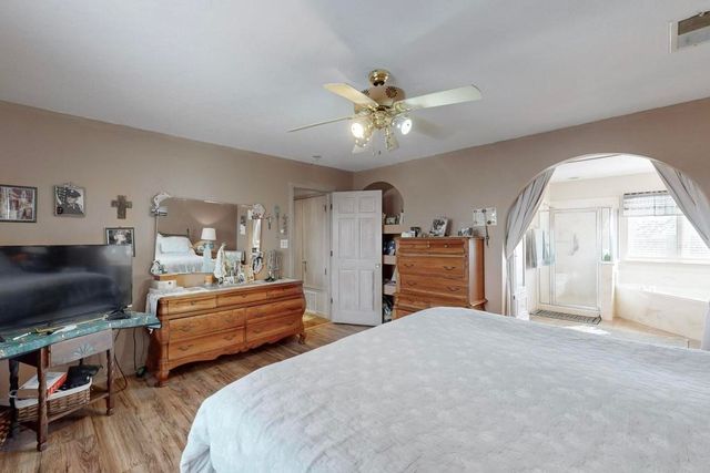 183 Sunrise Road, Santa Fe, NM 87507