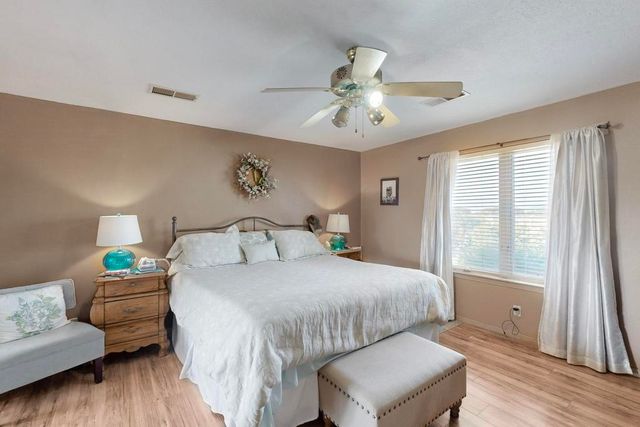183 Sunrise Road, Santa Fe, NM 87507