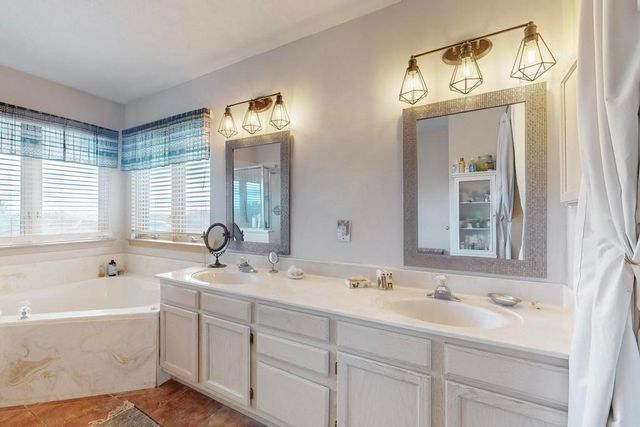 183 Sunrise Road, Santa Fe, NM 87507
