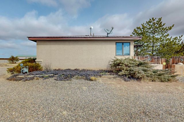 183 Sunrise Road, Santa Fe, NM 87507